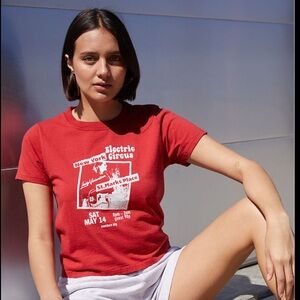 brandy melville/john galt red cropped nyc band tee